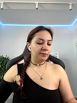 AshleySkott  online show from 10, 10, 2025