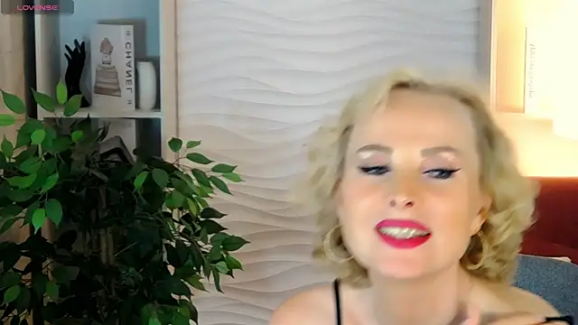 Sandra Kind online show from 14, 9, 2025