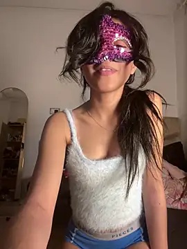 Roroo002 online show from 18, 9, 2025