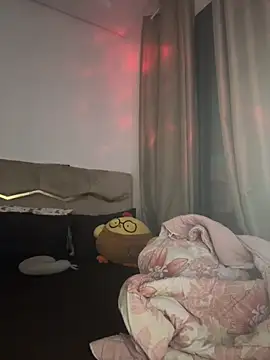 Roroo002 online show from 25, 9, 2025