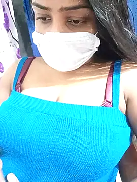 COZY ROZI online show from 3, 10, 2025