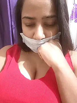 COZY ROZI online show from 16, 12, 2025