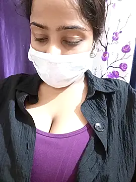 COZY ROZI online show from 12, 9, 2025