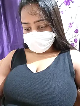 COZY ROZI online show from 13, 9, 2025