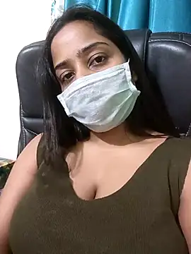 COZY ROZI online show from 24, 10, 2025