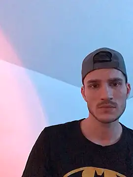 Snapshot of yoyoboy988 chatting on 3, 3, 2025 yoyoboy988 online show from 3, 3, 2025