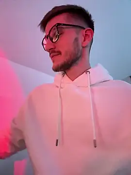 Snapshot of yoyoboy988 chatting on 18, 3, 2025 yoyoboy988 online show from 18, 3, 2025