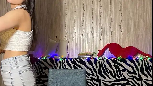 Asian Vi online show from 14, 3, 2025