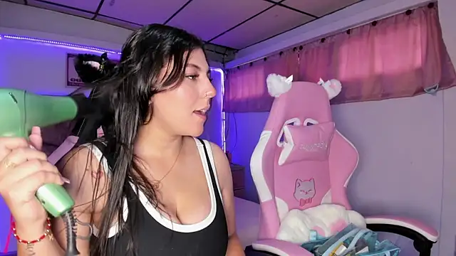 Cristal Smith20 online show from 7, 3, 2026