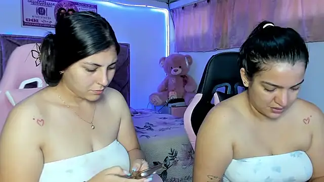 Snapshot of Cristal_Smith20 chatting on 15, 7, 2026 Cristal Smith20 online show from 15, 7, 2026