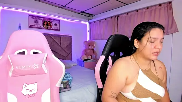 Snapshot of Cristal_Smith20 chatting on 11, 6, 2026 Cristal Smith20 online show from 11, 6, 2026