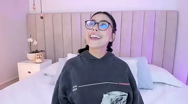 miss martiina online show from 13, 3, 2025