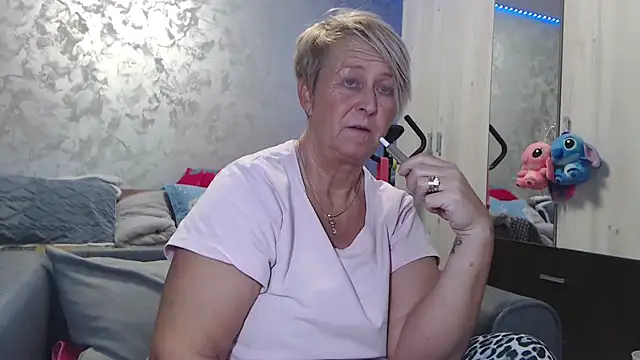 RosesandLillies online show from 10, 3, 2026