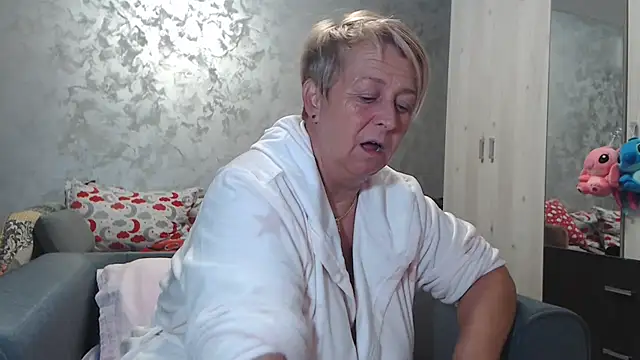 RosesandLillies online show from 6, 11, 2025