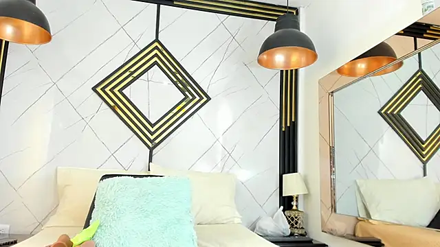 Snapshot of EmilyDiaaz chatting on 20, 11, 2025 EmilyDiaaz online show from 20, 11, 2025