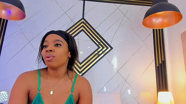 Snapshot of EmilyDiaaz chatting on 25, 9, 2025 EmilyDiaaz online show from 25, 9, 2025