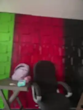 Emily-teen online show from 10, 10, 2025