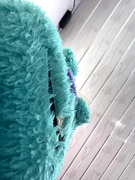 Emily-teen online show from 19, 12, 2025