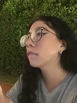 Alice surprise online show from 23, 3, 2025