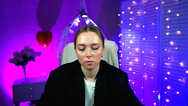 JenniferGraces online show from 6, 3, 2025