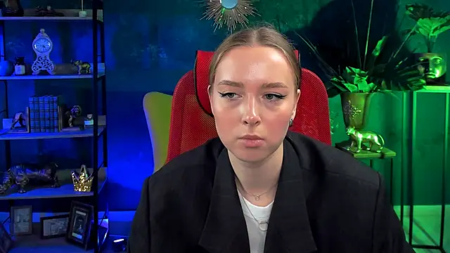 JenniferGraces online show from 6, 3, 2025