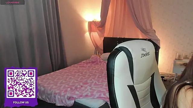 boozekirs  online show from 13, 9, 2025