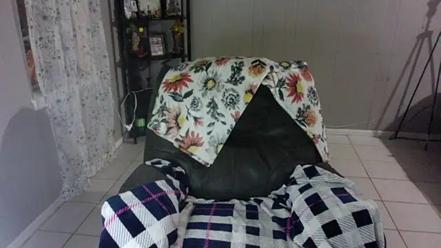 HTXBELLE online show from 3, 10, 2025