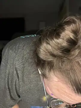 HTXBELLE online show from 4, 4, 2026