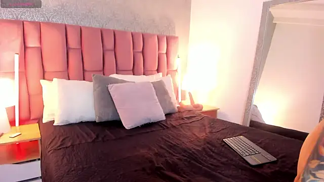 AbellaFox  online show from 29, 11, 2025