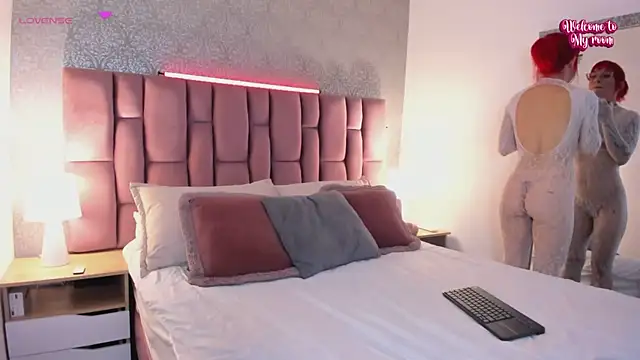 AbellaFox  online show from 6, 2, 2026