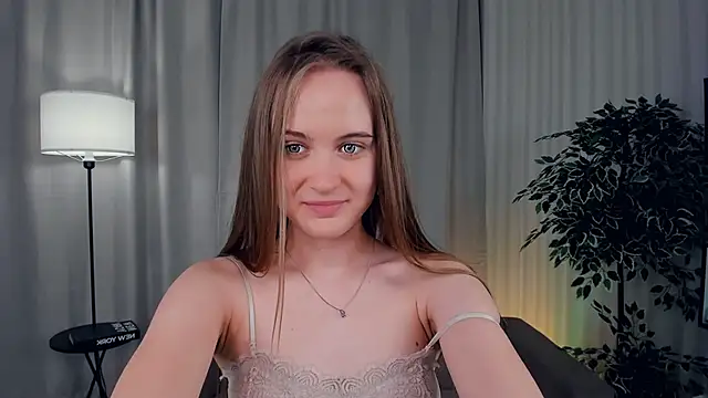 QuennaCoote online show from 10, 3, 2025