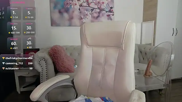 JanelleBrown  online show from 30, 1, 2025