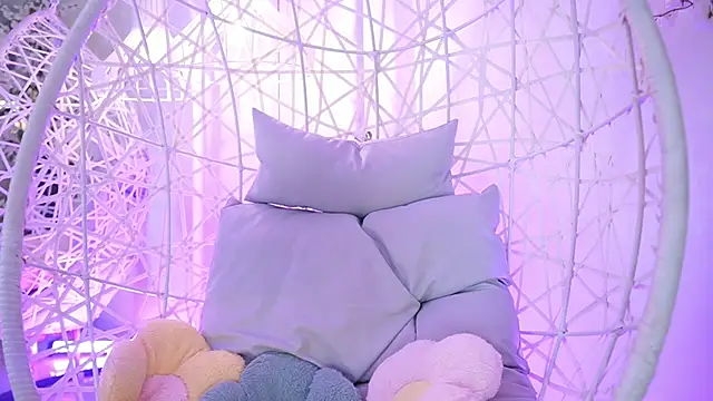 SaharaKramer online show from 22, 2, 2025