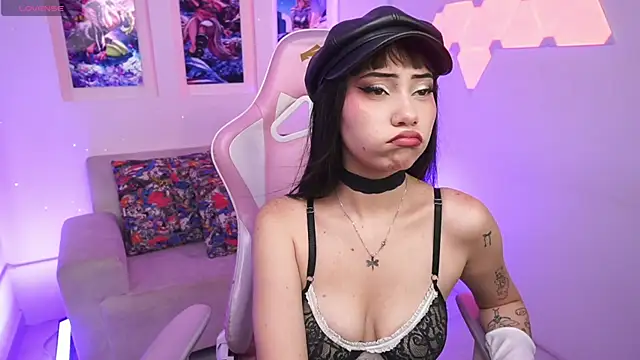 SaharaKramer online show from 20, 2, 2025