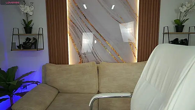 SaharaKramer online show from 13, 9, 2025