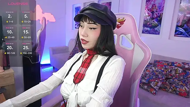 SaharaKramer online show from 28, 2, 2025