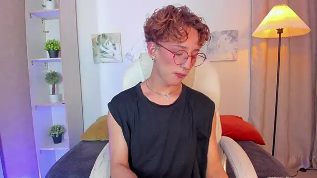 iiangel  online show from 4, 12, 2025