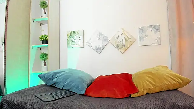 iiangel  online show from 30, 10, 2025