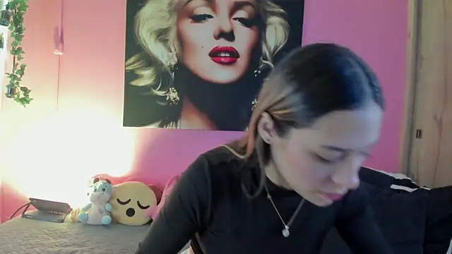 Snapshot of TANIA_06 chatting on 2, 7, 2026 TANIA 06 online show from 2, 7, 2026