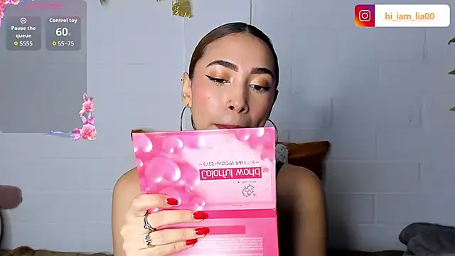 LiaHansson online show from 13, 11, 2025