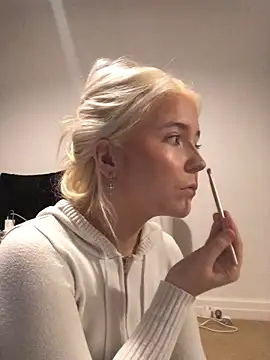 Blondie Sofia Essexbabe online show from 4, 11, 2025