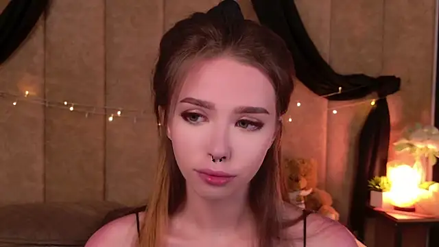 Sierra Fane online show from 8, 9, 2025