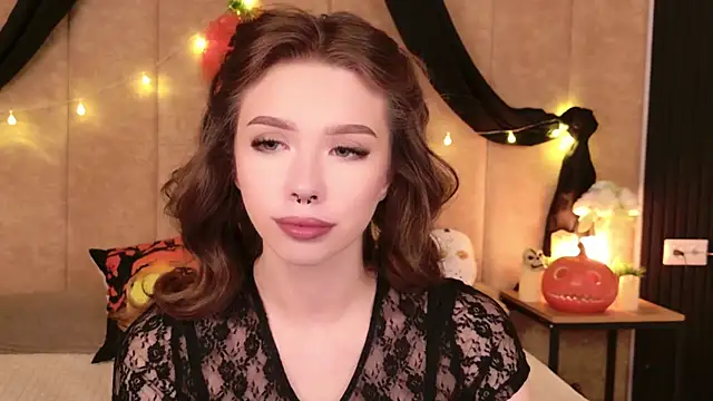 Sierra Fane online show from 25, 10, 2025