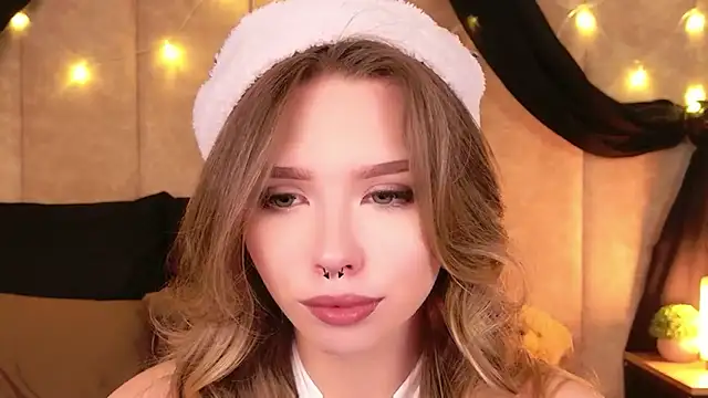 Sierra Fane online show from 22, 12, 2025