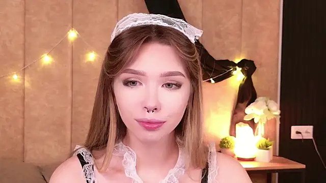 Sierra Fane online show from 23, 11, 2025