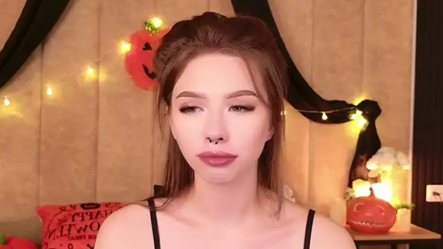 Sierra Fane online show from 24, 10, 2025