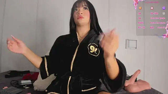 sasha riverss online show from 23, 9, 2025