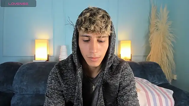 Allex Cano online show from 4, 3, 2025