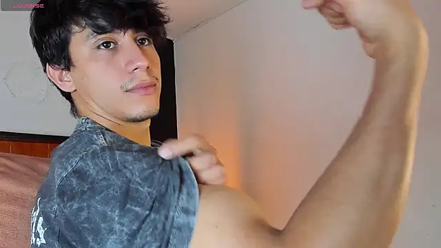 Allex Cano online show from 4, 3, 2026