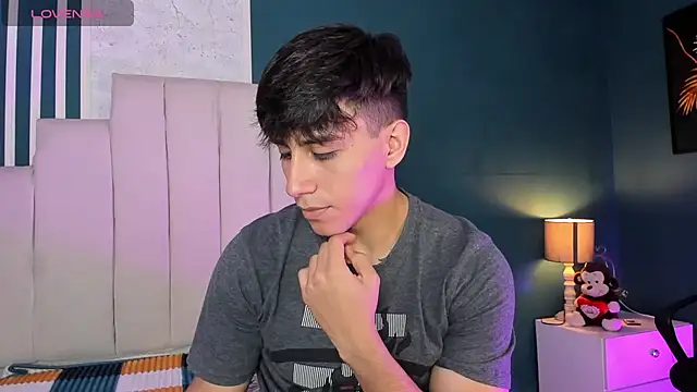 Allex Cano online show from 1, 12, 2025